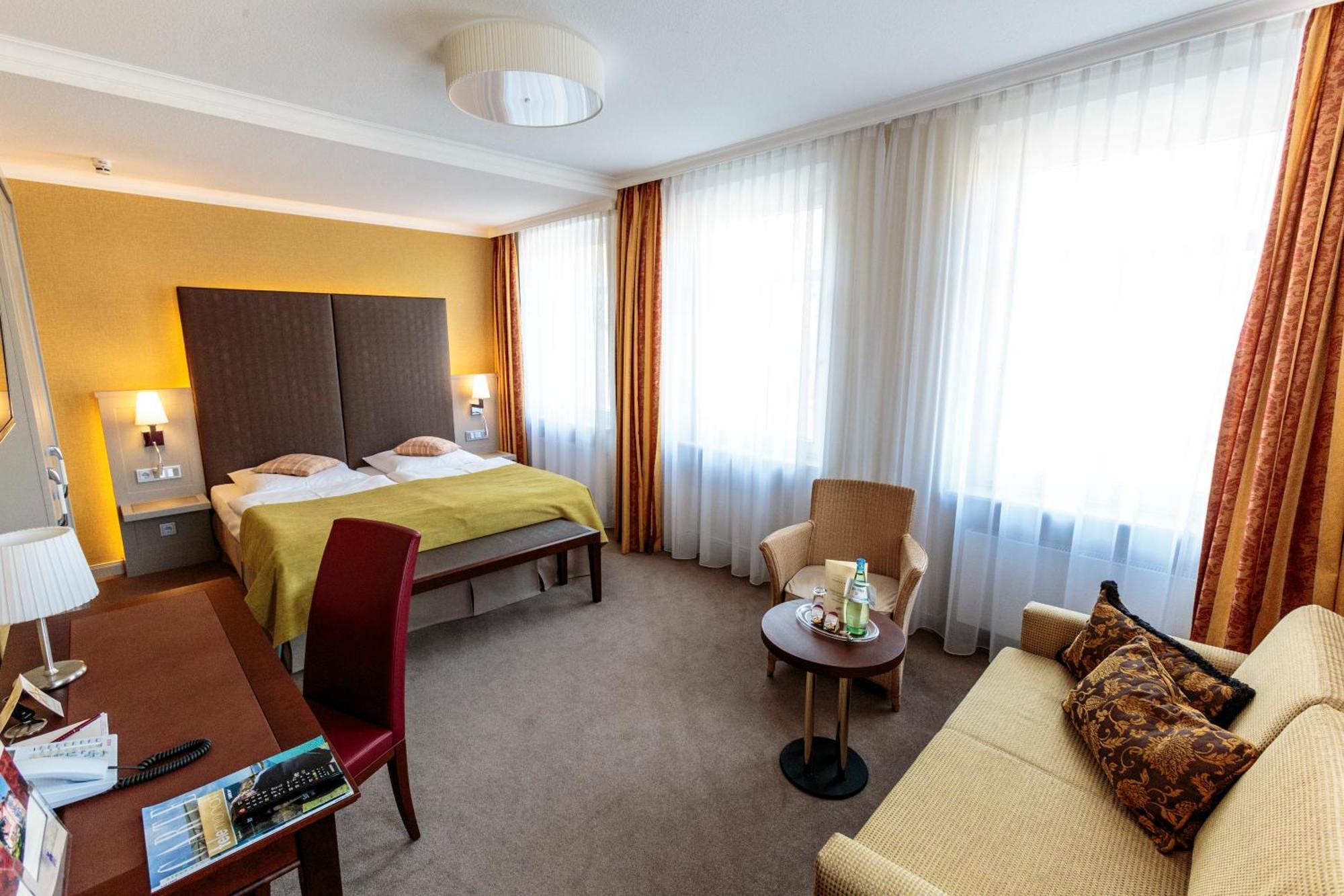 Parkhotel Gueldene Berge Weißenfels Eksteriør billede