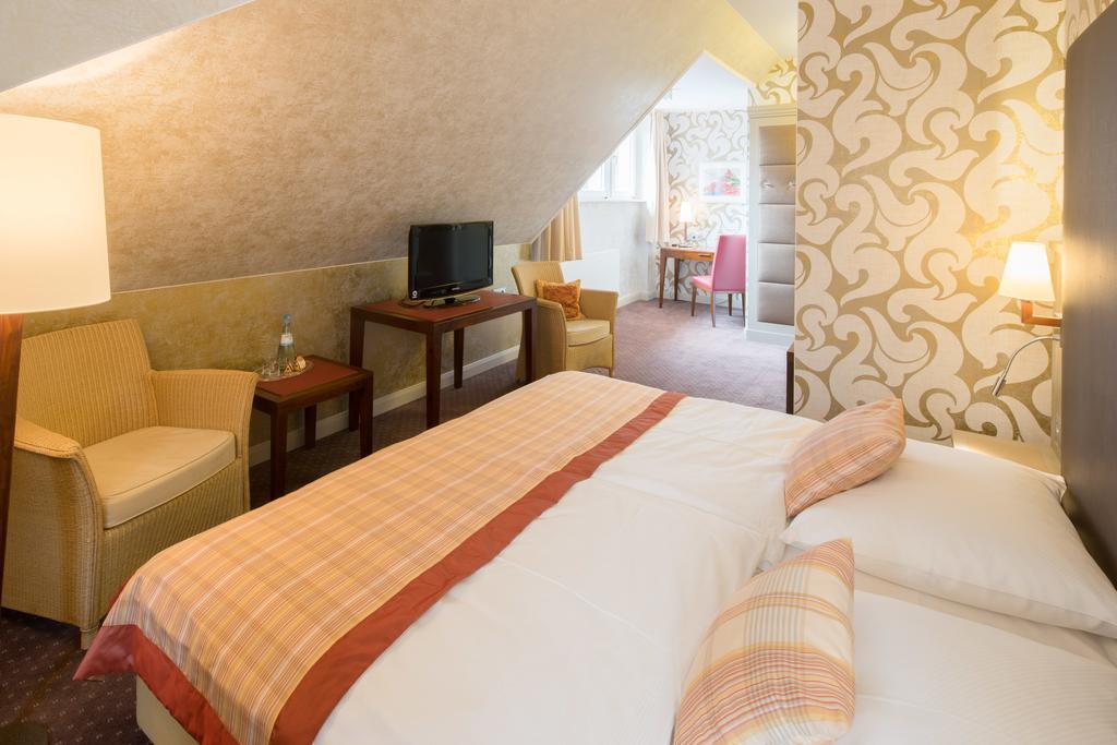 Parkhotel Gueldene Berge Weißenfels Eksteriør billede