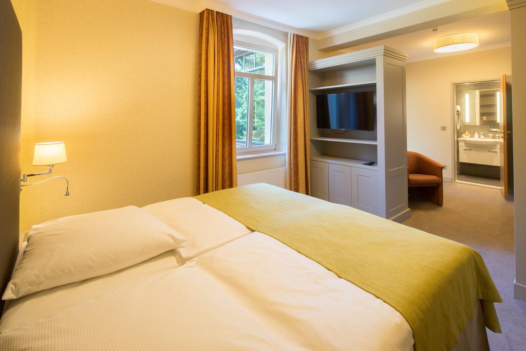 Parkhotel Gueldene Berge Weißenfels Eksteriør billede